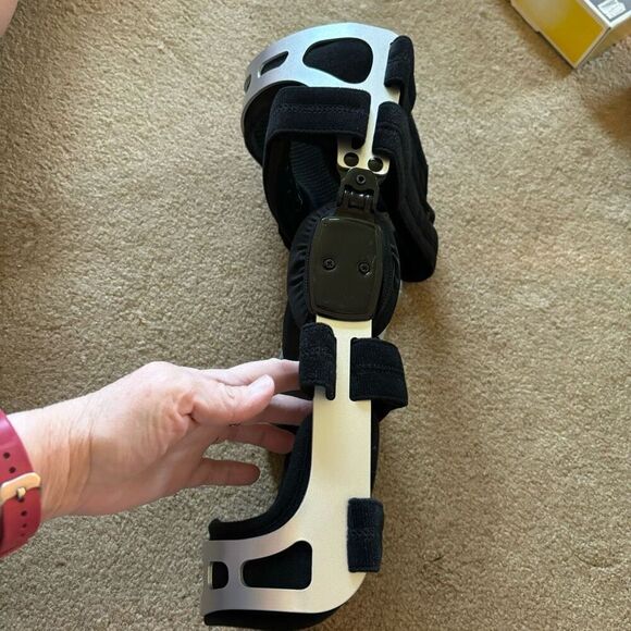ISO Preferred Medium Right Dual Upright ISO-KN221R Knee Brace *New* - Picture 6 of 7